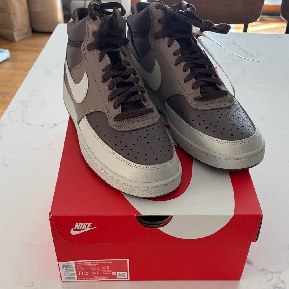 NIB Nike Men's Nike Court Vision Mid Brown and Cream High-Top Sneakers
